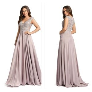 Mac Duggal 20264 NWT APPLIQUED CAP SLEEVE BODICE FLOWY GOWN